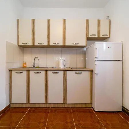 Apartment Bozena Krk Town